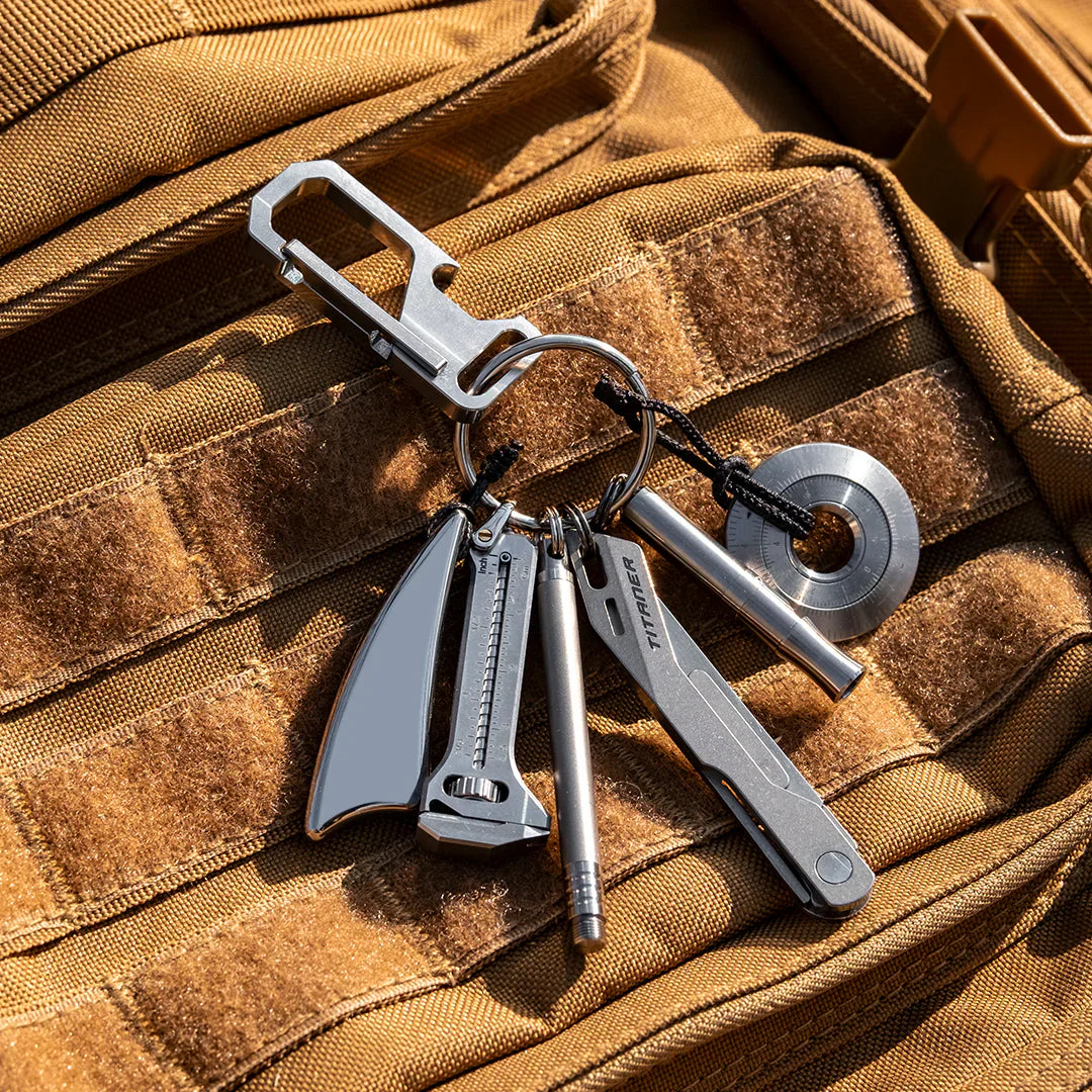 Travel camping military keychain